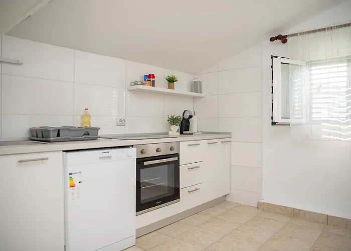 Jadrija 2 * Šibenik